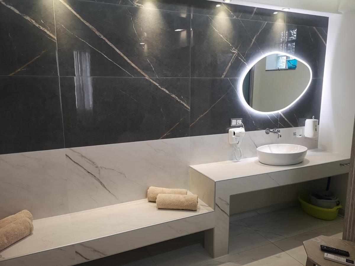 Amalia Deluxe Villas Vrasná Exteriör bild